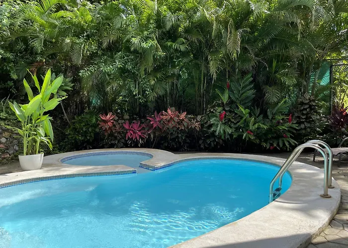 Bed & Breakfast La Jungla 3*
